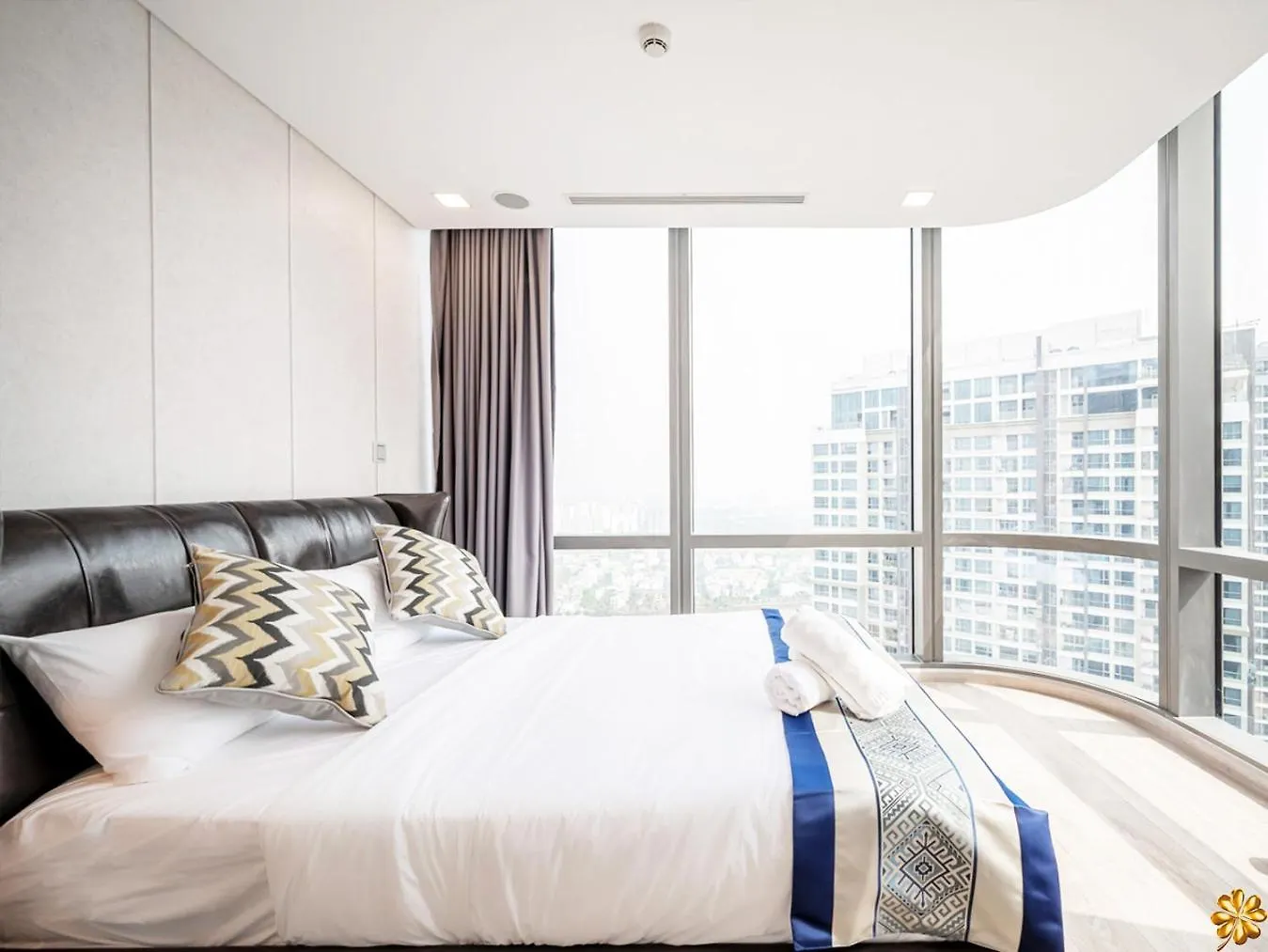 Landmark 81 Royal Luxury - Vinhome Central Park Ho Chi Minh City Apartment
