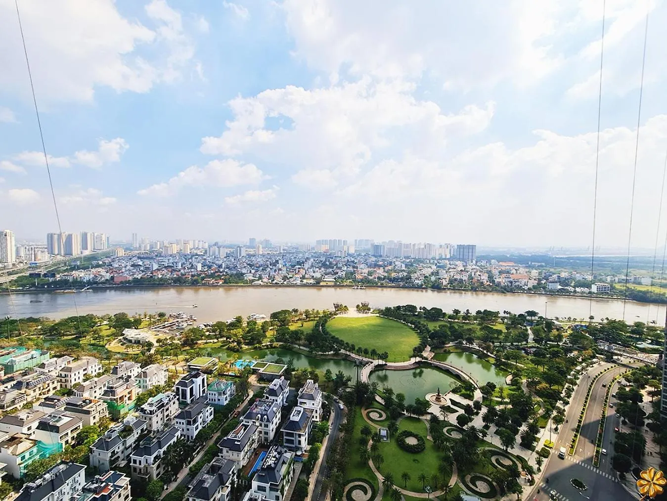 Landmark 81 Royal Luxury - Vinhome Central Park Ho Chi Minh City Apartment