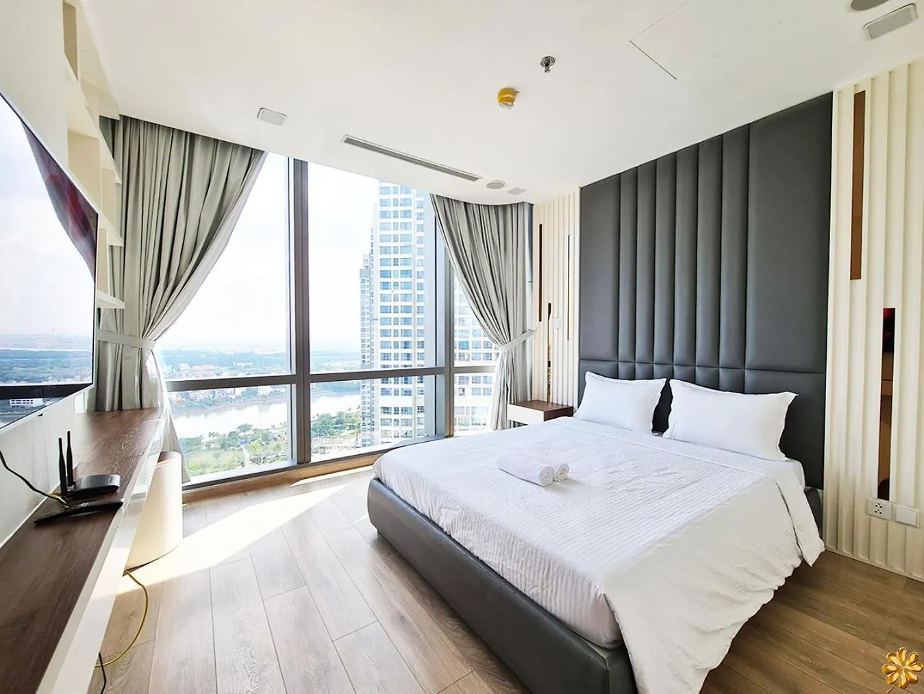 Landmark 81 Royal Luxury - Vinhome Central Park Ho Chi Minh City