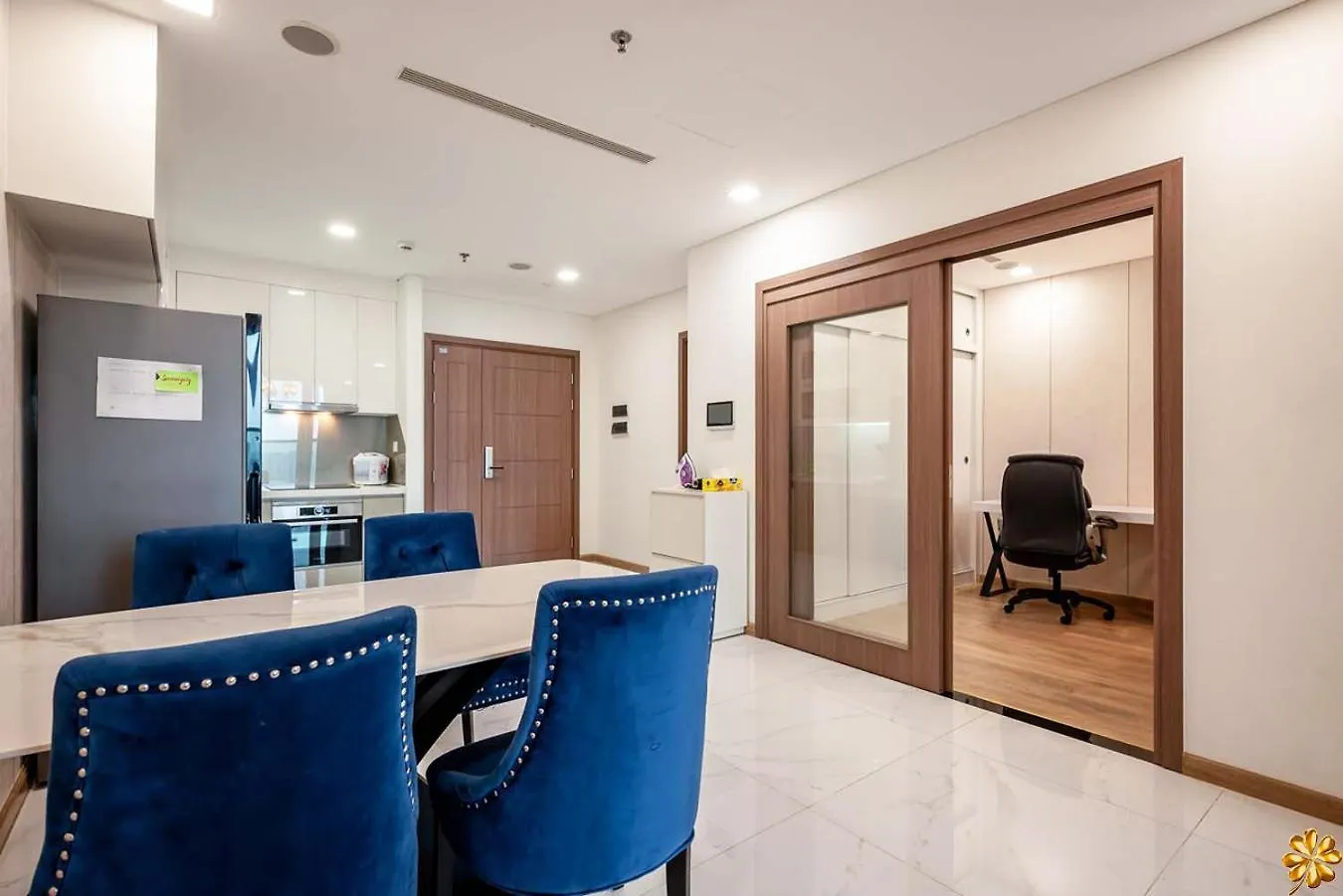 Landmark 81 Royal Luxury - Vinhome Central Park Ho Chi Minh City Apartment